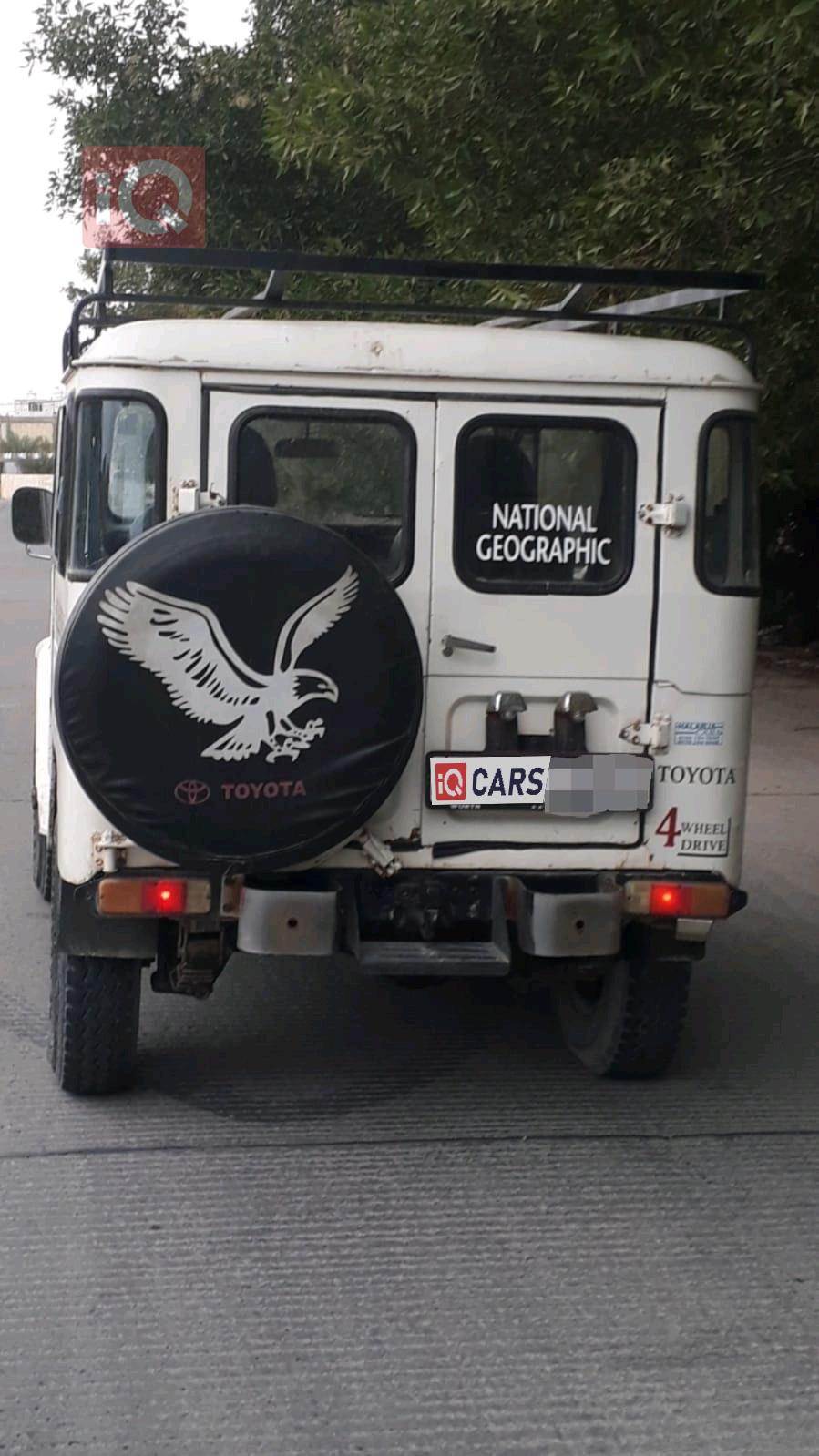 تۆیۆتا لاند کروزەر